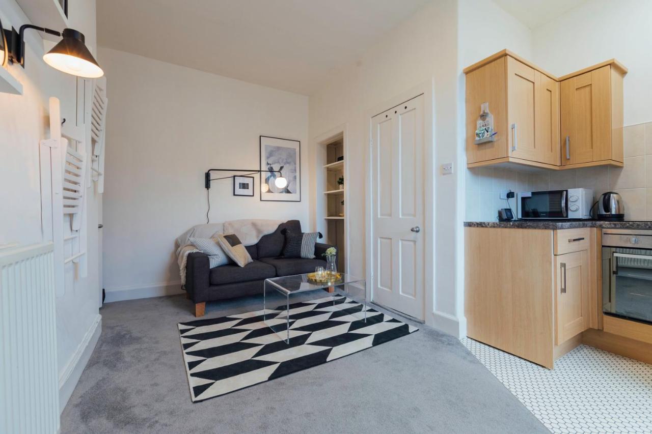 Stylish And Comfortable City Centre Apartment エディンバラ エクステリア 写真